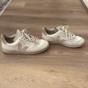 Veja V-12 Leather White Sable Shoe
